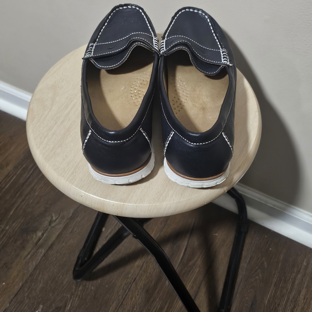 White Mountain Black Flats & loafers - Picture 4 of 9